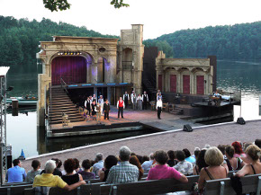 Musical-Hit ‚Cabaret‘ von Frank Ebb und John Kander